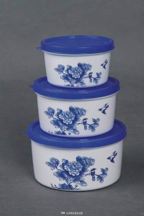 沈陽(yáng)天浩生活館 發(fā)現(xiàn)日用雜品的精致與實(shí)用——以青花保鮮盒三件套為例